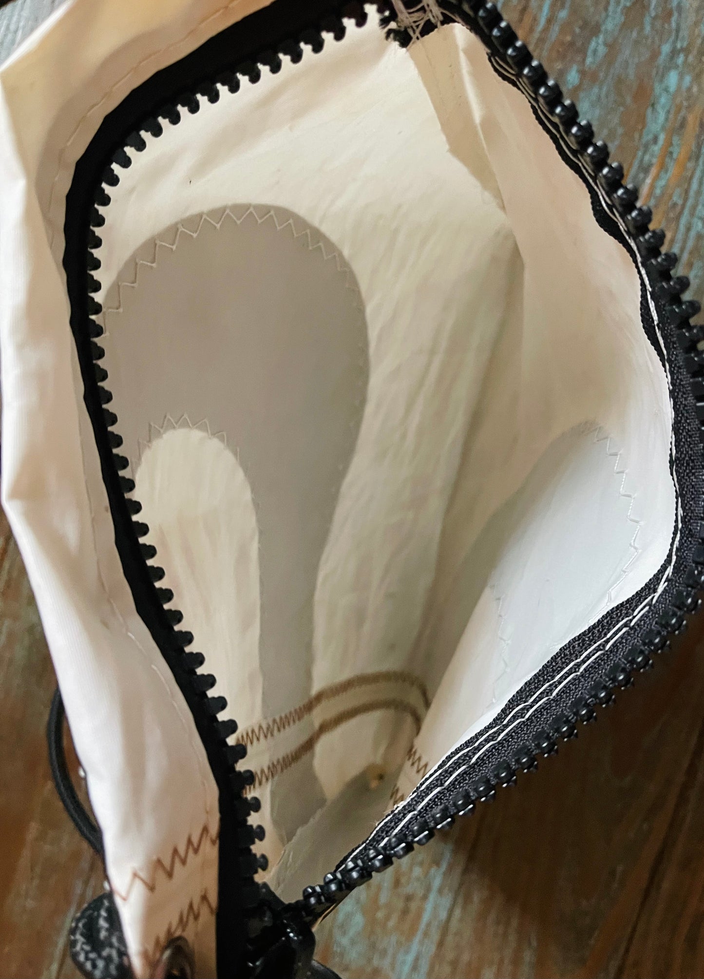 Recycled Sail Crossbody bag