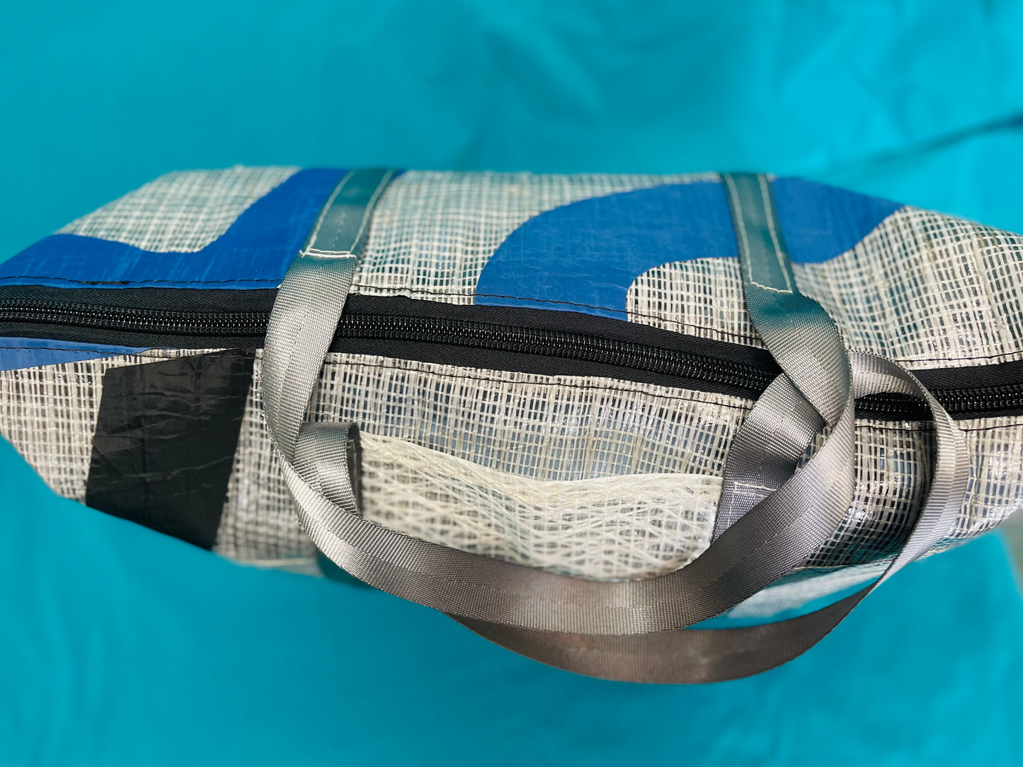 Recycled Viper 640 racing sails ‘weekender’ bag