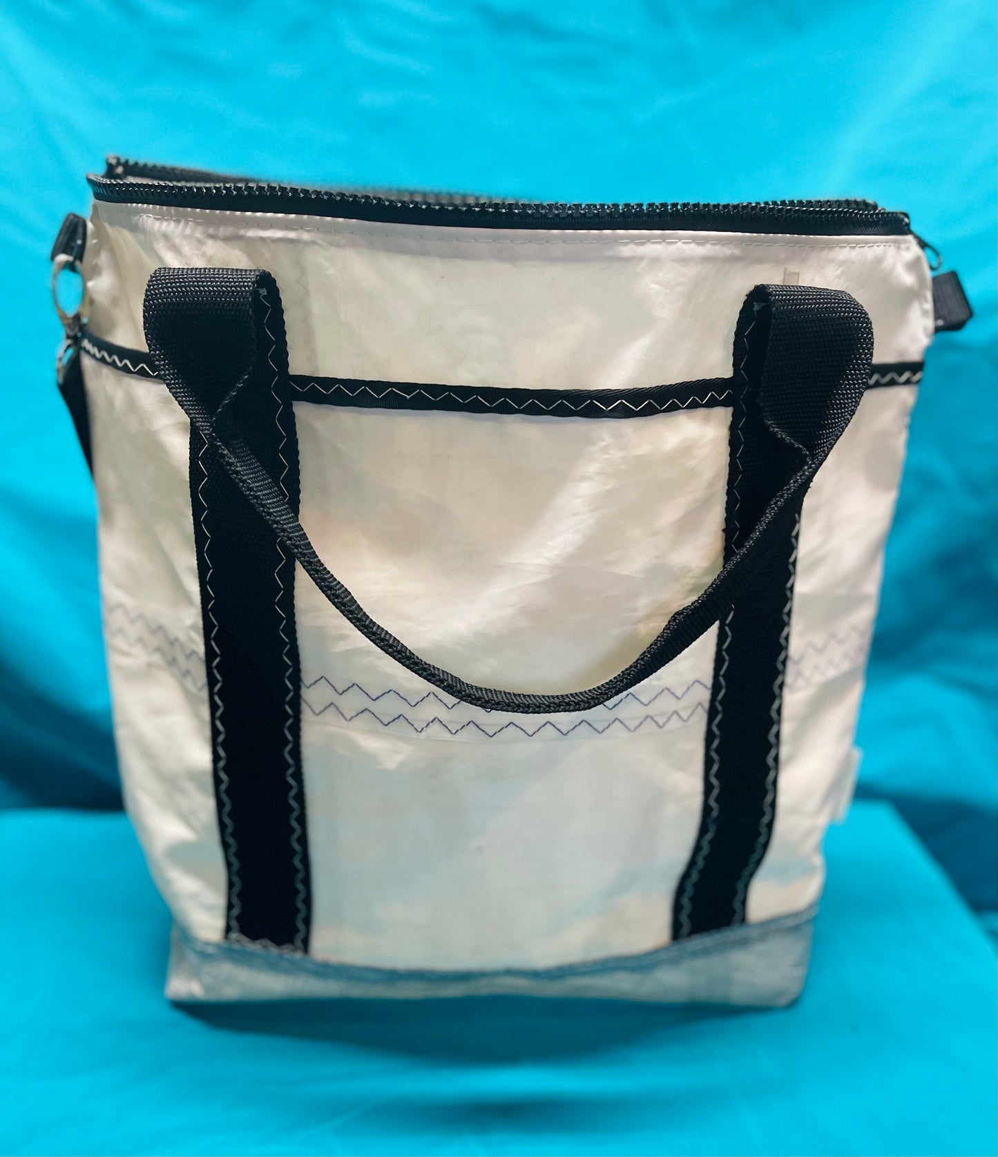 8 Ball recycled sail bag