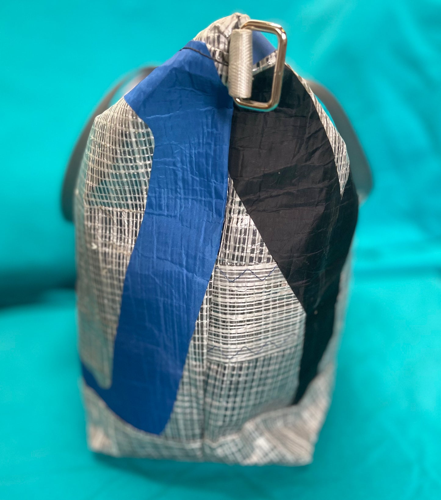 Recycled Viper 640 racing sails ‘weekender’ bag