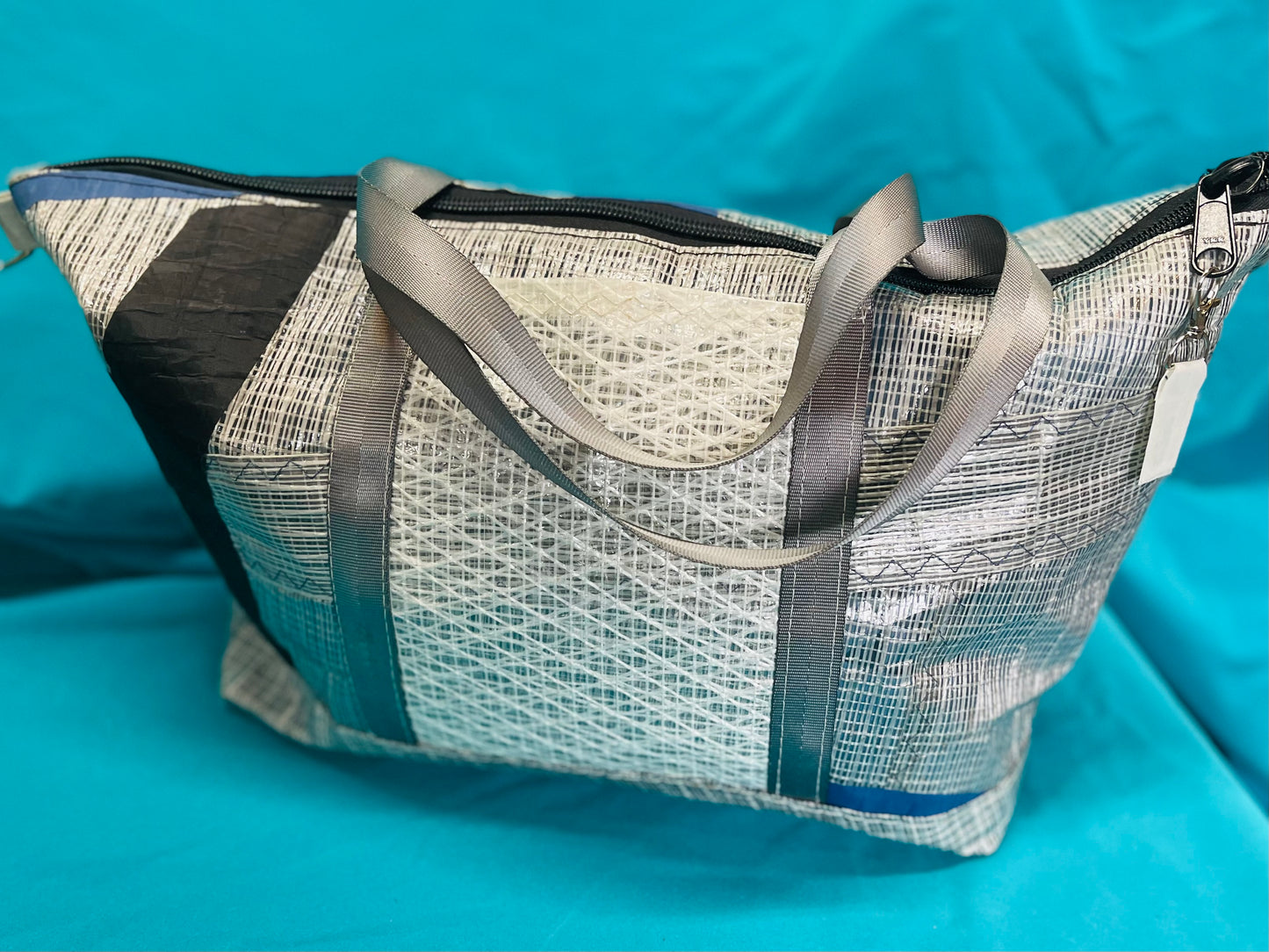 Recycled Viper 640 racing sails ‘weekender’ bag